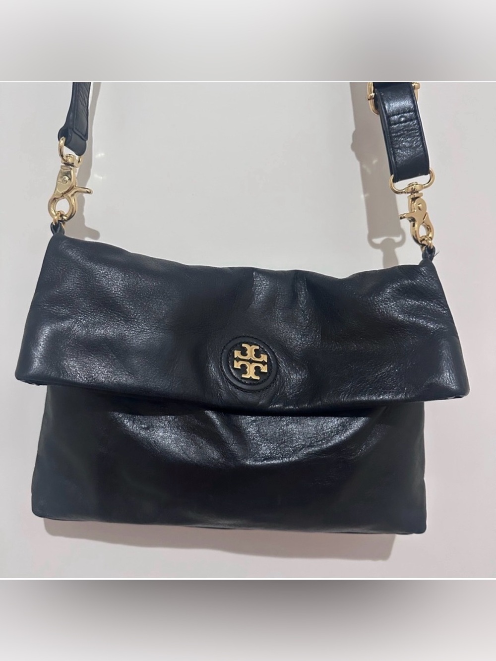 Tory Burch City Foldover Messenger - Picture 2 of 8